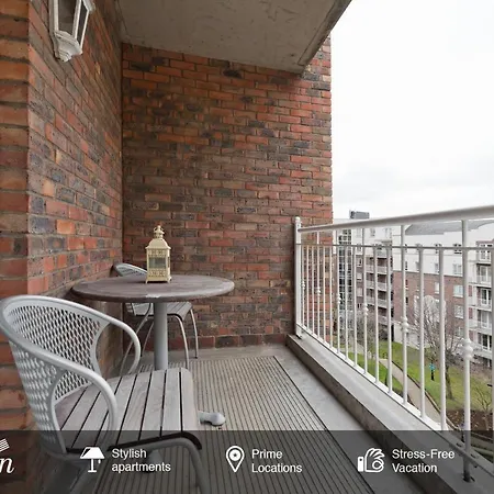 Apartment Sweet Lansdowne Square